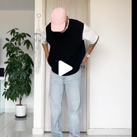 “R” Pink Cap - Picture 6 of 6